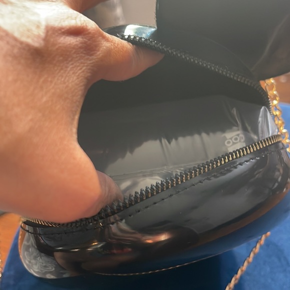 Black mouse purse with gold strap - Picture 3 of 5